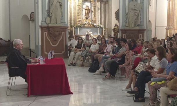 Presentación en Murcia del libro Jesús de Nazaret y Francisco de Asís de Fray Francisco Martínez Fresneda